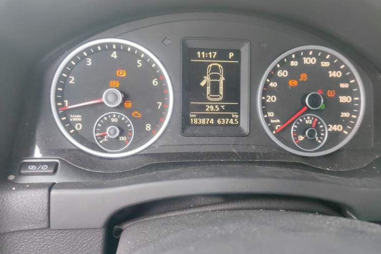 Used Volkswagen Tiguan 2013 1.8TSI Automatic All-Wheel-Drive Comfort Edition Odometer Close Up