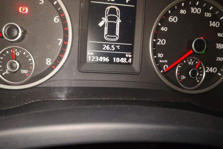 Used Volkswagen Tiguan 2013 1.8TSI Automatic Two-Wheel Drive Trend Edition Odometer Close Up