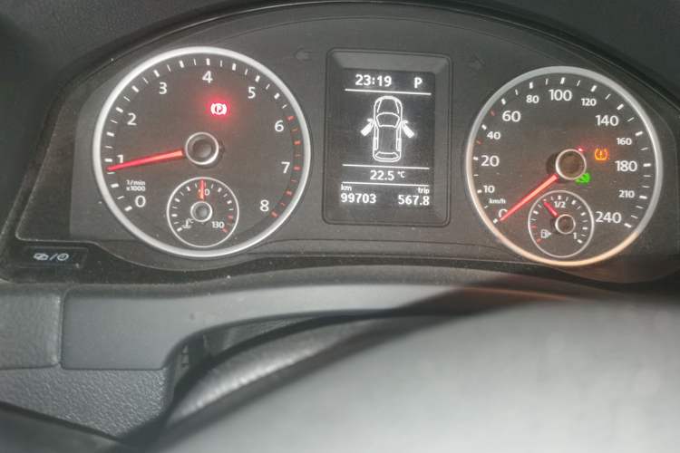 Used Volkswagen Tiguan 2013 1.8TSI Automatic Two-Wheel Drive Trend Edition Odometer Close Up