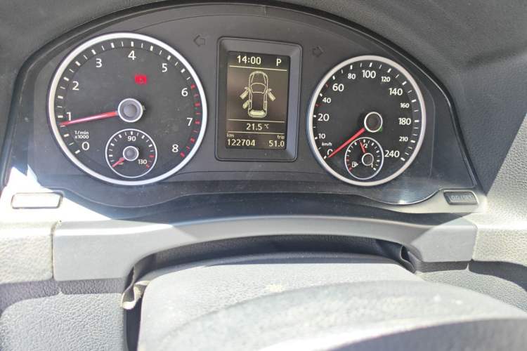 Used Volkswagen Tiguan 2013 1.8TSI Automatic Two-Wheel Drive Trend Edition Odometer Close Up