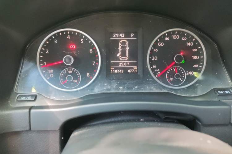 Used Volkswagen Tiguan 2013 1.8TSI Automatic Two-Wheel Drive Trend Edition Odometer Close Up