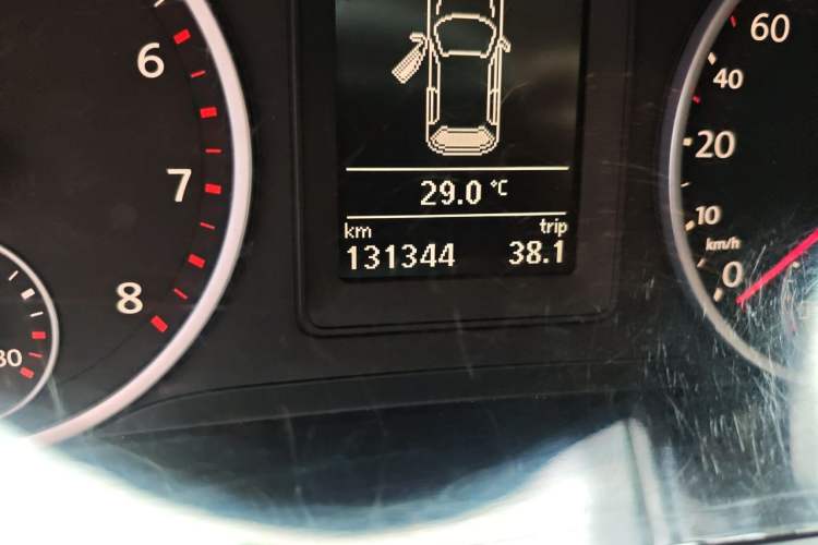 Used Volkswagen Tiguan 2013 1.8TSI Automatic Two-Wheel Drive Trend Edition Odometer Close Up