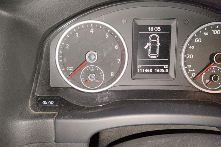 Used Volkswagen Tiguan 2013 1.8 TSI Automatic Two-Wheel Drive Comfort Edition Odometer Close Up