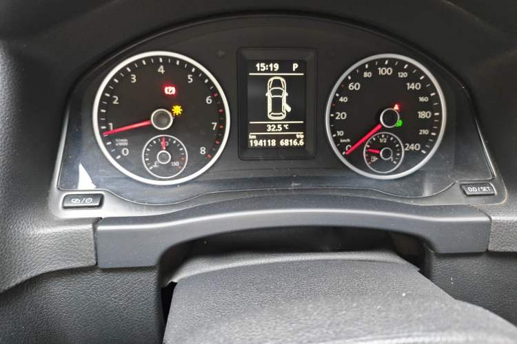 Used Volkswagen Tiguan 2013 1.8TSI Automatic Two-Wheel Drive Trend Edition Odometer Close Up