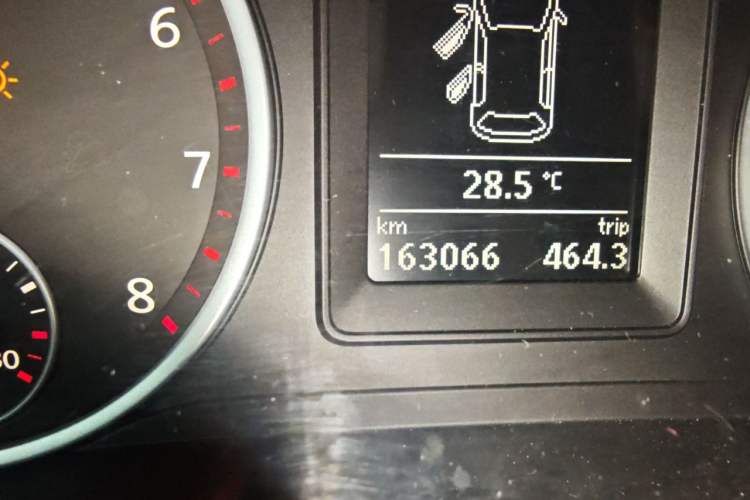 Used Volkswagen Tiguan 2013 1.8TSI Automatic All-Wheel-Drive Comfort Edition Odometer Close Up