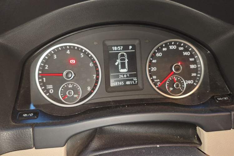 Used Volkswagen Tiguan 2013 1.8 TSI Automatic Two-Wheel Drive Comfort Edition Odometer Close Up