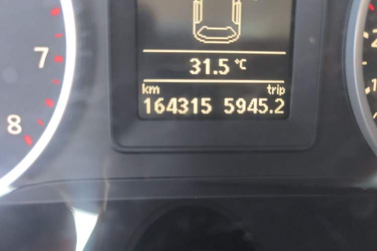 Used Volkswagen Tiguan 2013 1.8TSI Automatic All-Wheel-Drive Comfort Edition Odometer Close Up