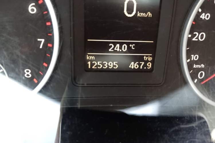 Used Volkswagen Tiguan 2013 1.8 TSI Automatic Two-Wheel Drive Comfort Edition Odometer Close Up