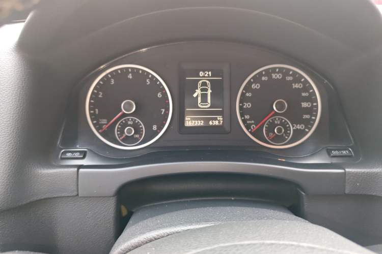 Used Volkswagen Tiguan 2013 1.8TSI Automatic All-Wheel-Drive Comfort Edition Odometer Close Up