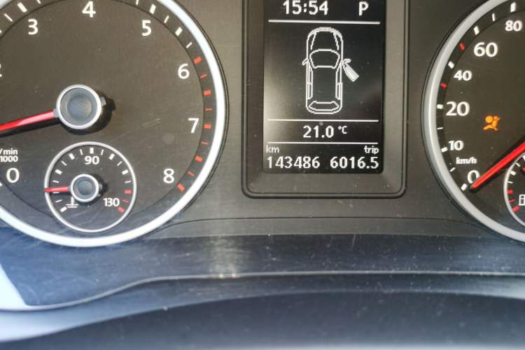 Used Volkswagen Tiguan 2013 1.8TSI Automatic All-Wheel-Drive Comfort Edition Odometer Close Up
