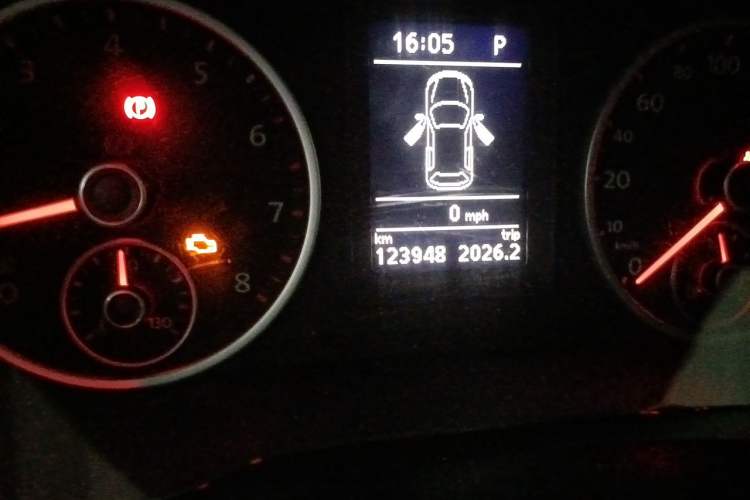 Used Volkswagen Tiguan 2013 1.8 TSI Automatic Two-Wheel Drive Comfort Edition Odometer Close Up