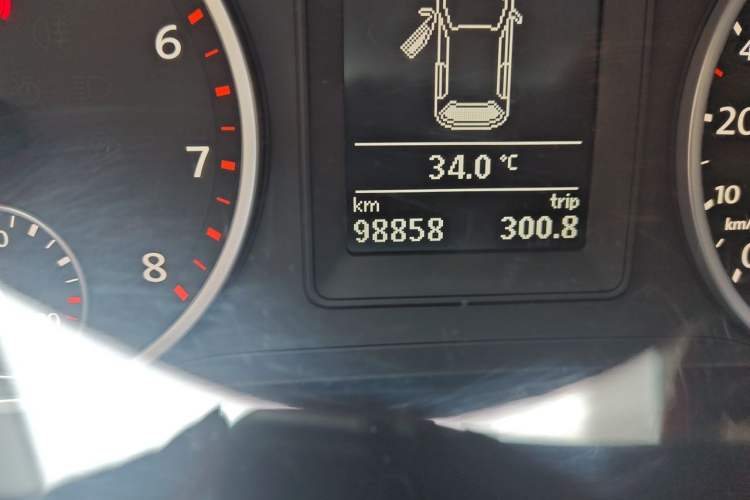 Used Volkswagen Tiguan 2013 1.8TSI Automatic All-Wheel-Drive Comfort Edition Odometer Close Up