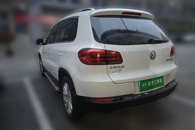 Used Volkswagen Tiguan 2013 1.8 TSI Automatic All-Wheel Drive Luxury Model Rear Left 45 Deg