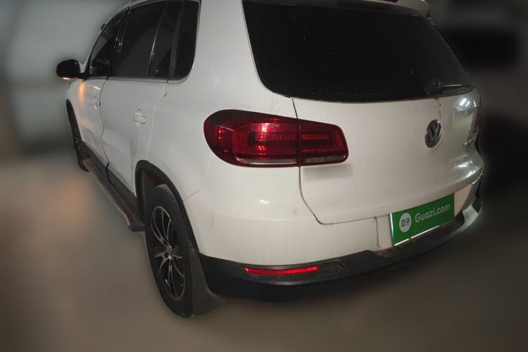 Used Volkswagen Tiguan 2013 1.8 TSI Automatic All-Wheel Drive Luxury Model Rear Left 45 Deg