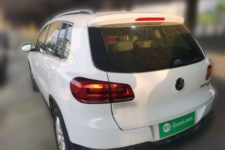 Used Volkswagen Tiguan 2013 1.8 TSI Automatic All-Wheel Drive Luxury Model Rear Left 45 Deg