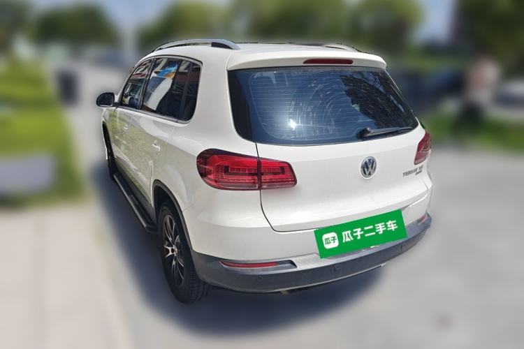 Used Volkswagen Tiguan 2013 1.8 TSI Automatic All-Wheel Drive Luxury Model Rear Left 45 Deg