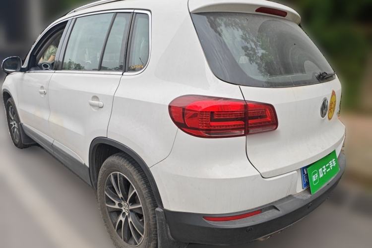 Used Volkswagen Tiguan 2013 1.8 TSI Automatic All-Wheel Drive Luxury Model Rear Left 45 Deg