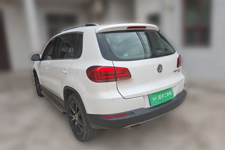 Used Volkswagen Tiguan 2013 1.8 TSI Automatic All-Wheel Drive Luxury Model Rear Left 45 Deg