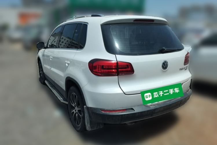 Used Volkswagen Tiguan 2013 1.8 TSI Automatic All-Wheel Drive Luxury Model Rear Left 45 Deg