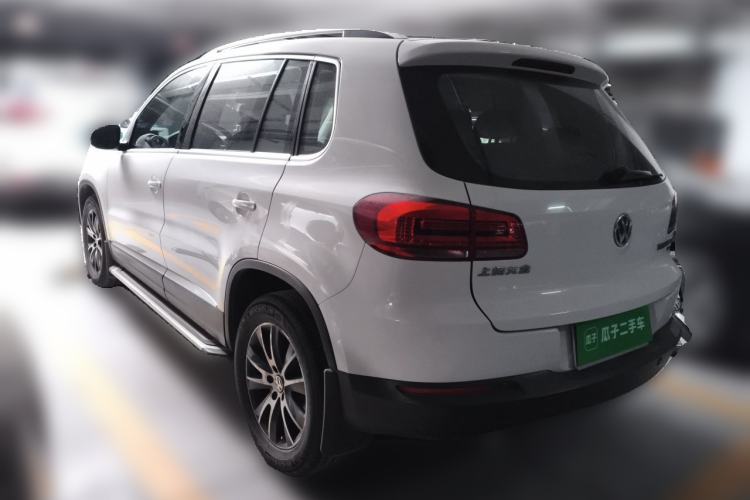 Used Volkswagen Tiguan 2013 1.8 TSI Automatic All-Wheel Drive Luxury Model Rear Left 45 Deg