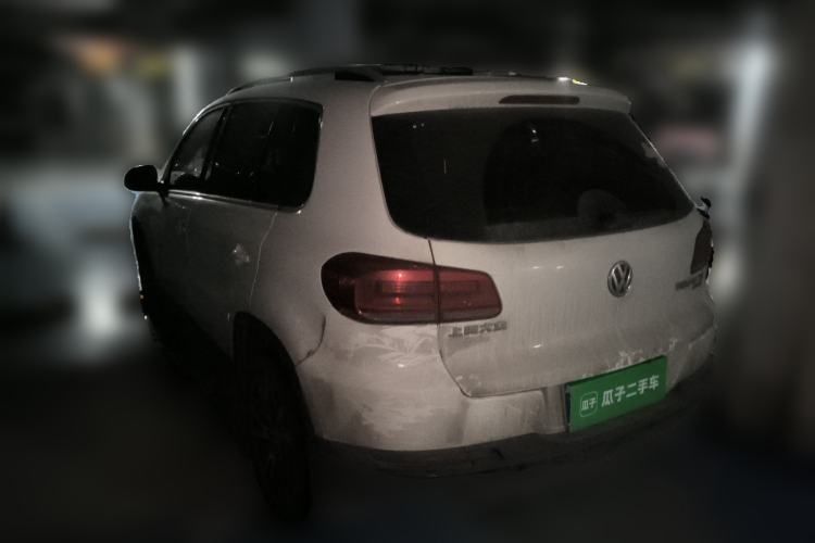 Used Volkswagen Tiguan 2013 1.8 TSI Automatic All-Wheel Drive Luxury Model Rear Left 45 Deg