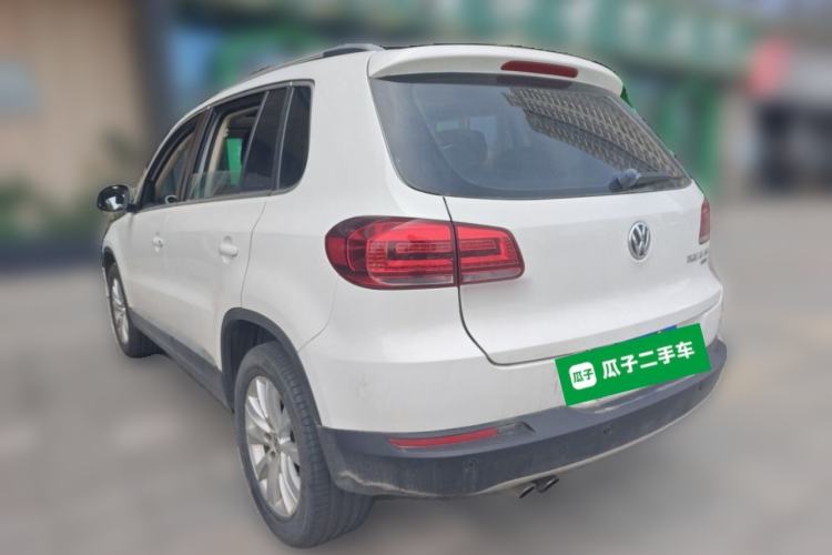 Used Volkswagen Tiguan 2013 1.8 TSI Automatic All-Wheel Drive Luxury Model Rear Left 45 Deg