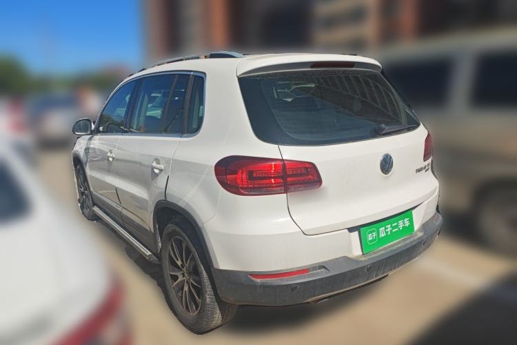Used Volkswagen Tiguan 2013 1.8 TSI Automatic All-Wheel Drive Luxury Model Rear Left 45 Deg