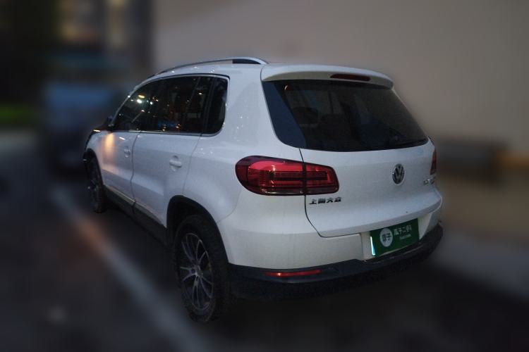 Used Volkswagen Tiguan 2013 1.8 TSI Automatic All-Wheel Drive Luxury Model Rear Left 45 Deg