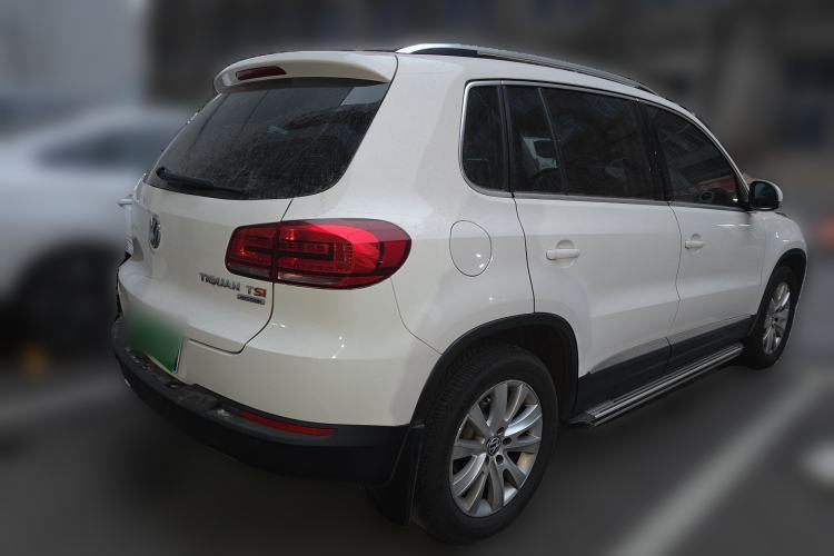 Used Volkswagen Tiguan 2013 1.8 TSI Automatic All-Wheel Drive Luxury Model Rear Right 45 Deg