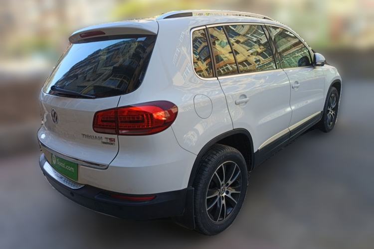 Used Volkswagen Tiguan 2013 1.8 TSI Automatic All-Wheel Drive Luxury Model Rear Right 45 Deg