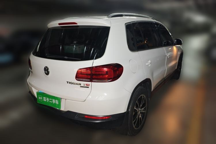 Used Volkswagen Tiguan 2013 1.8 TSI Automatic All-Wheel Drive Luxury Model Rear Right 45 Deg