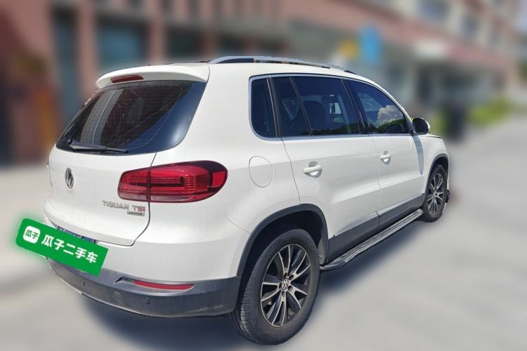 Used Volkswagen Tiguan 2013 1.8 TSI Automatic All-Wheel Drive Luxury Model Rear Right 45 Deg