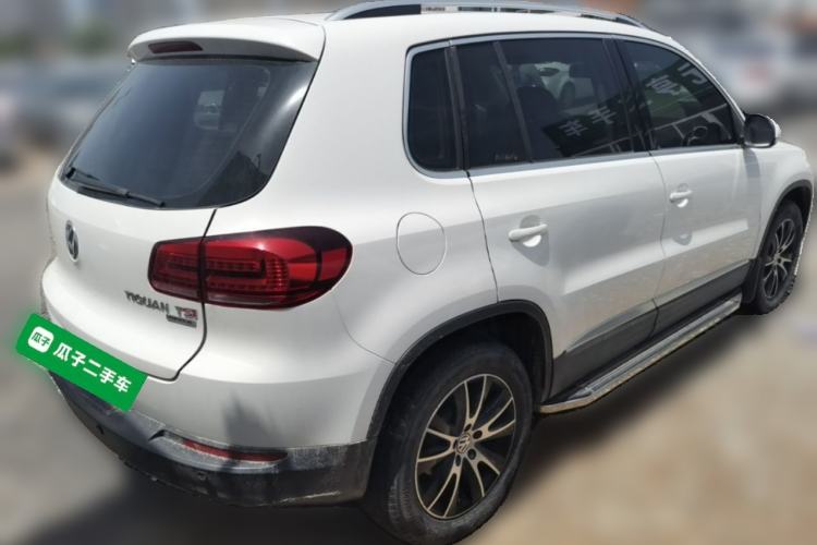 Used Volkswagen Tiguan 2013 1.8 TSI Automatic All-Wheel Drive Luxury Model Rear Right 45 Deg