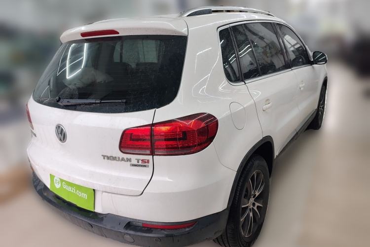 Used Volkswagen Tiguan 2013 1.8 TSI Automatic All-Wheel Drive Luxury Model Rear Right 45 Deg