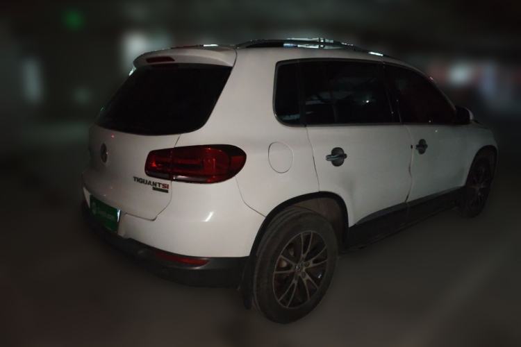Used Volkswagen Tiguan 2013 1.8 TSI Automatic All-Wheel Drive Luxury Model Rear Right 45 Deg