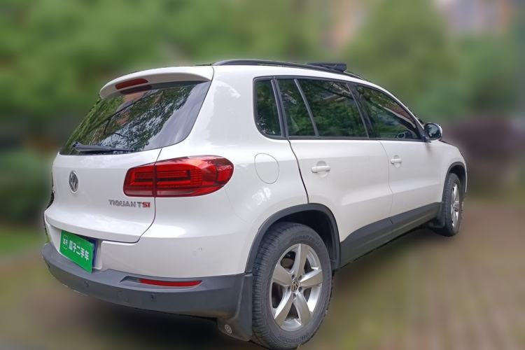 Used Volkswagen Tiguan 2013 1.8 TSI Automatic Two-Wheel Drive Comfort Edition Rear Right 45 Deg