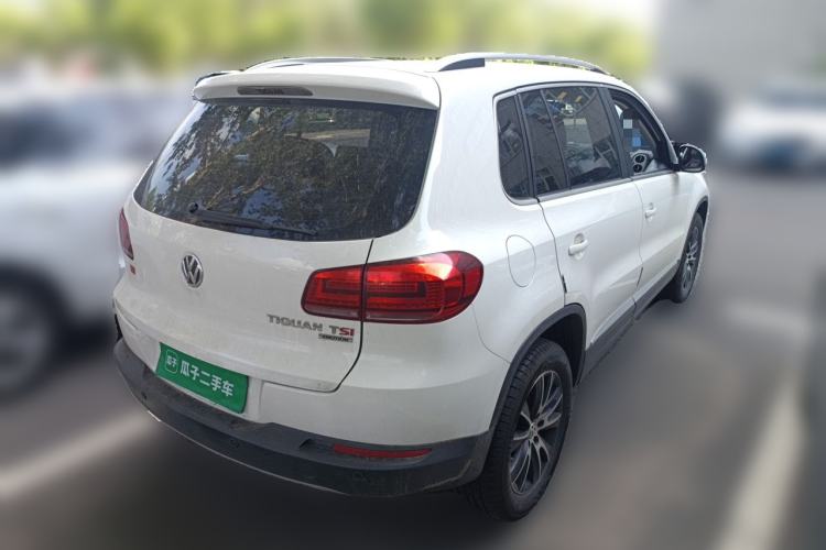 Used Volkswagen Tiguan 2013 1.8 TSI Automatic All-Wheel Drive Luxury Model Rear Right 45 Deg