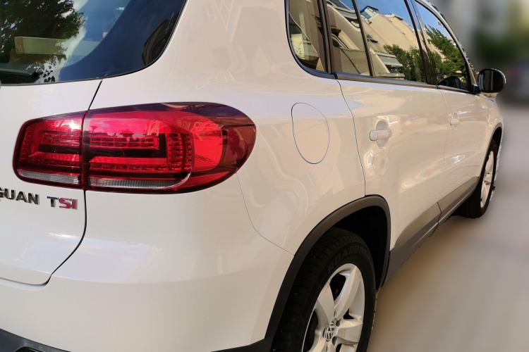 Used Volkswagen Tiguan 2013 1.8 TSI Automatic Two-Wheel Drive Comfort Edition Rear Right 45 Deg