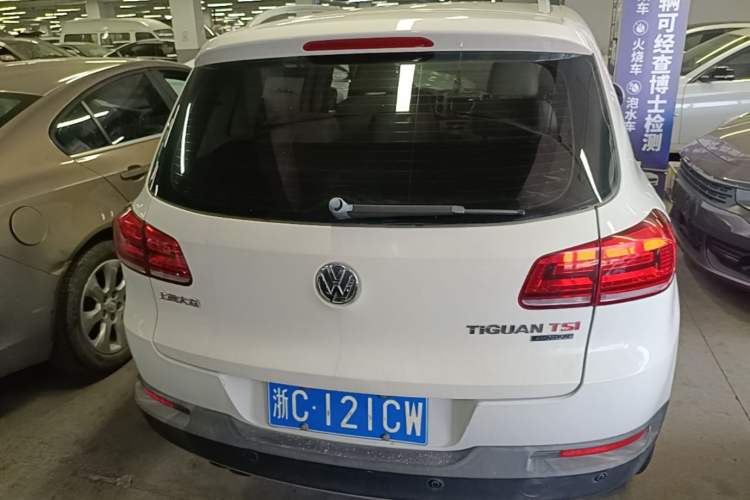 Used Volkswagen Tiguan 2013 2.0 TSI Automatic All-Wheel Drive Luxury Edition Rear