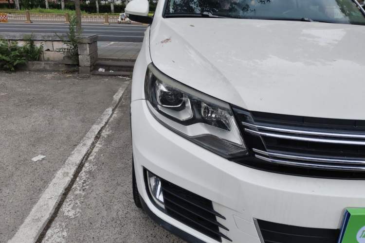 Used Volkswagen Tiguan 2013 1.8TSI Automatic Two-Wheel Drive Luxury Model Right Front Headlight