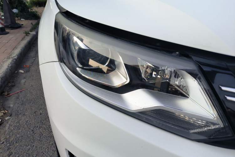 Used Volkswagen Tiguan 2013 1.8TSI Automatic Two-Wheel Drive Luxury Model Right Front Headlight