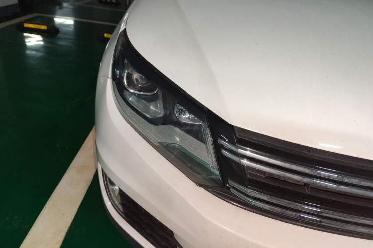 Used Volkswagen Tiguan 2013 1.8TSI Automatic Two-Wheel Drive Luxury Model Right Front Headlight