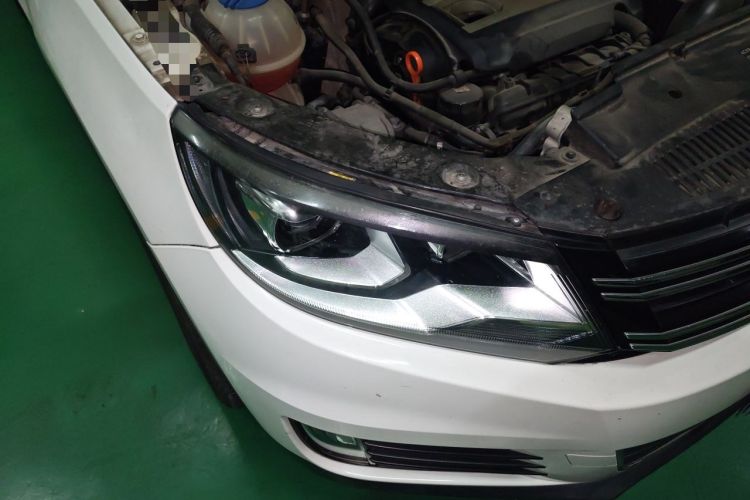 Used Volkswagen Tiguan 2013 1.8TSI Automatic Two-Wheel Drive Luxury Model Right Front Headlight