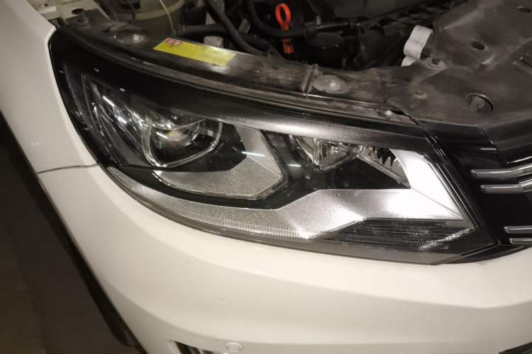 Used Volkswagen Tiguan 2013 1.8TSI Automatic Two-Wheel Drive Luxury Model Right Front Headlight