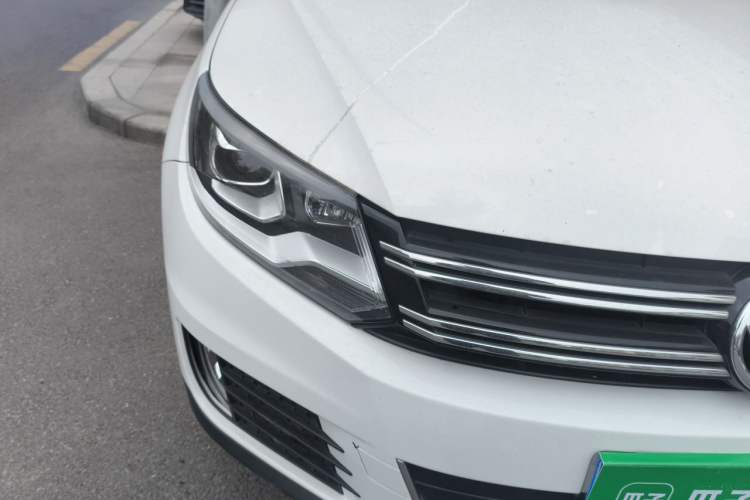 Used Volkswagen Tiguan 2013 1.8TSI Automatic Two-Wheel Drive Luxury Model Right Front Headlight