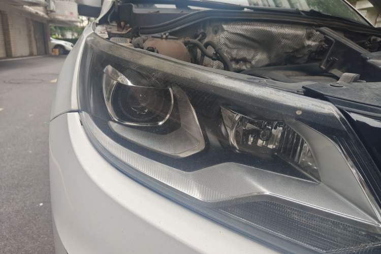 Used Volkswagen Tiguan 2013 1.8 TSI Automatic Two-Wheel Drive Comfort Edition Right Front Headlight