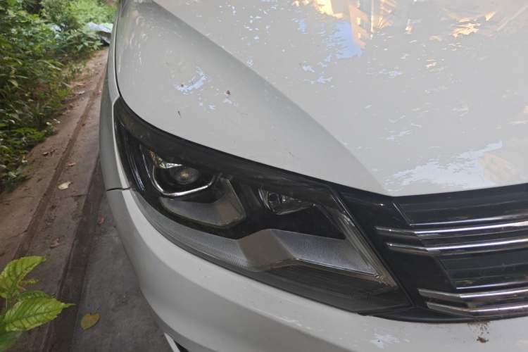 Used Volkswagen Tiguan 2013 1.8TSI Automatic Two-Wheel Drive Luxury Model Right Front Headlight