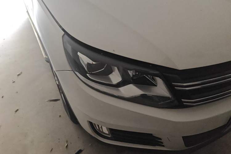 Used Volkswagen Tiguan 2013 1.8TSI Automatic Two-Wheel Drive Trend Edition Right Front Headlight