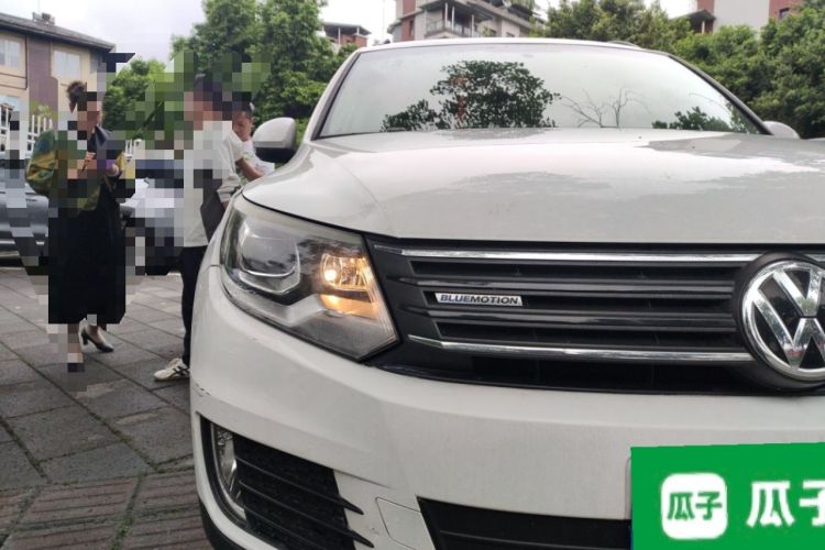 Used Volkswagen Tiguan 2013 1.4 TSI Manual Two-Wheel Drive BlueMotion Edition Right Front Headlight