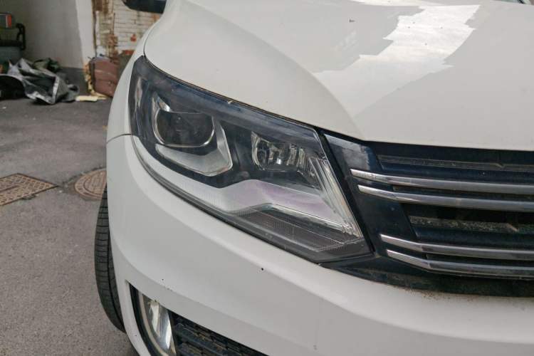 Used Volkswagen Tiguan 2013 1.8TSI Automatic Two-Wheel Drive Luxury Model Right Front Headlight